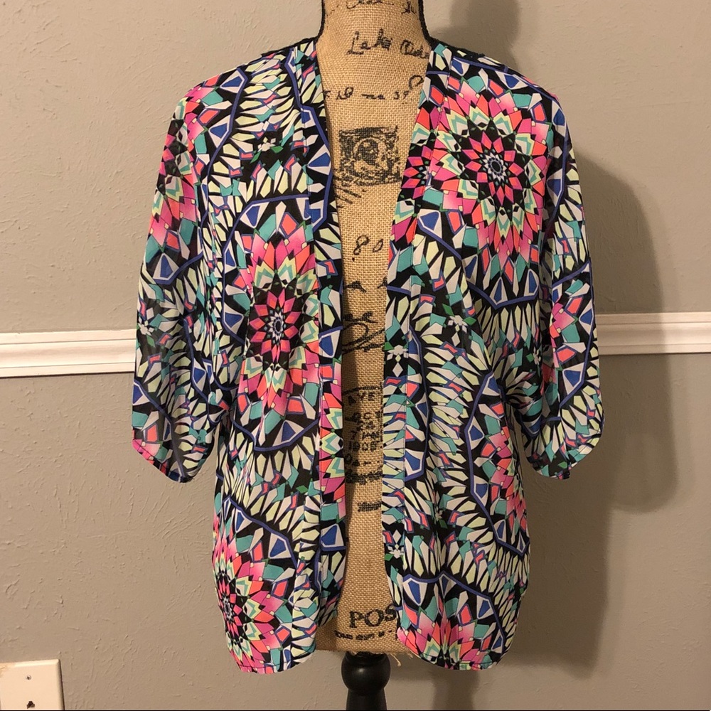 Xhiliration short sleeve kimono